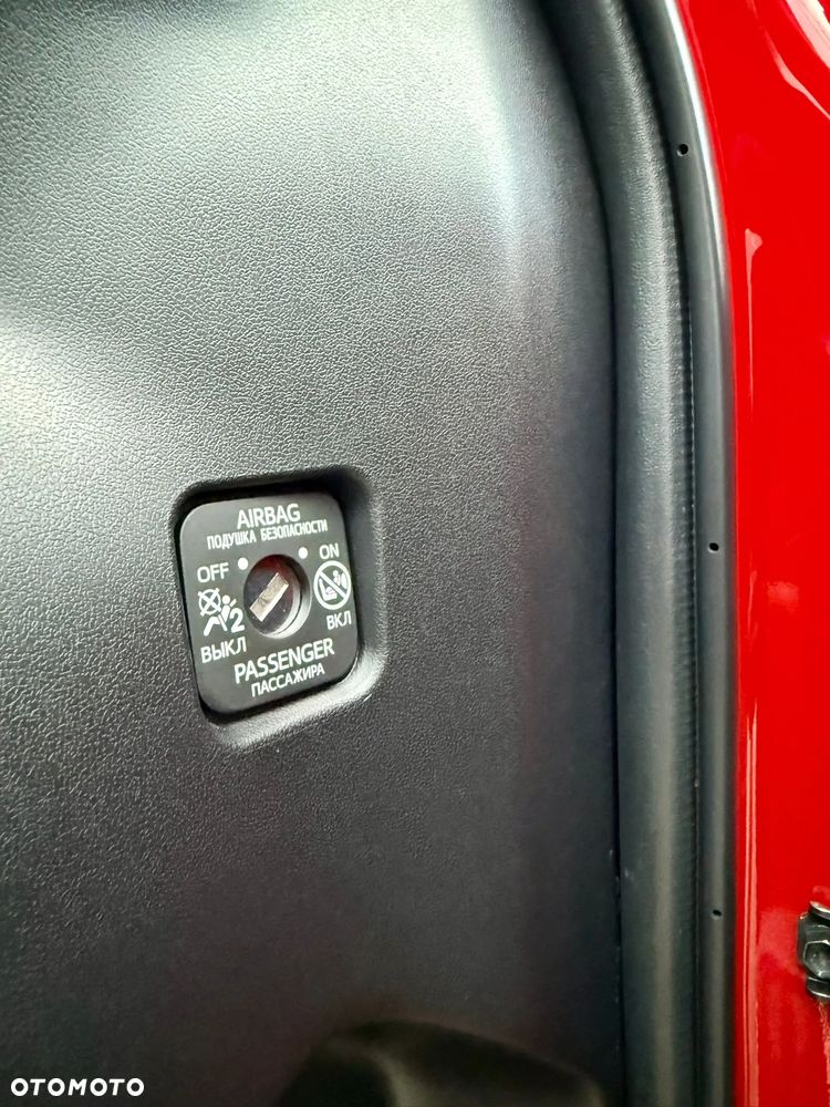 Lexus UX 200 GPF Business 2WD - 31