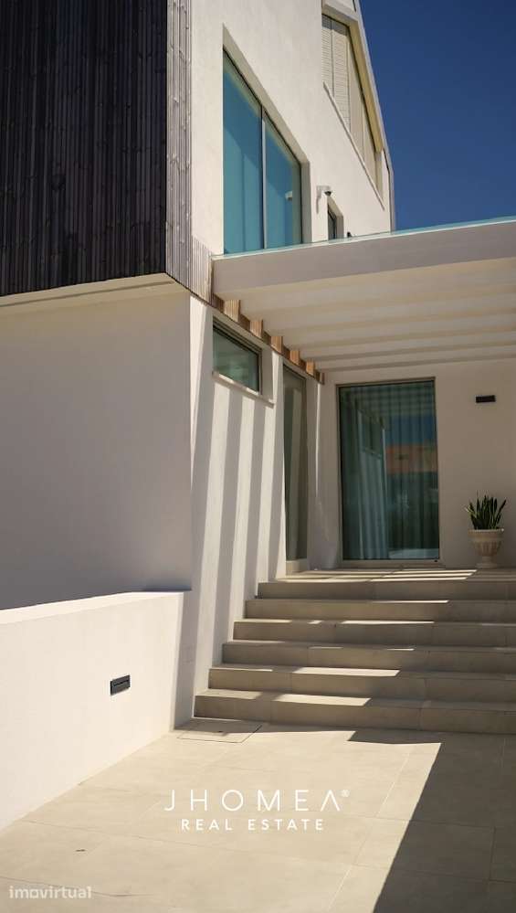 Moradia T5 com piscina - Praia da Barra - Grande imagem: 2/14