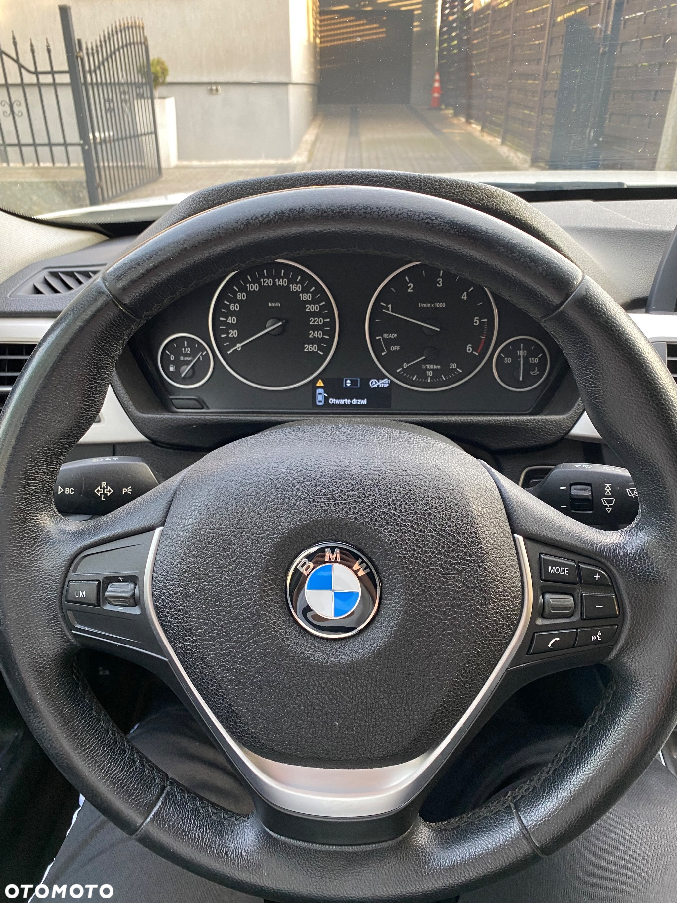 BMW Seria 3 318d - 15