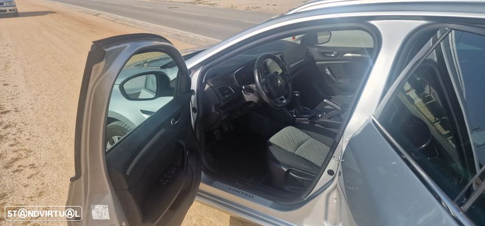 Renault Mégane Sport Tourer 1.5 Blue dCi Limited - 4