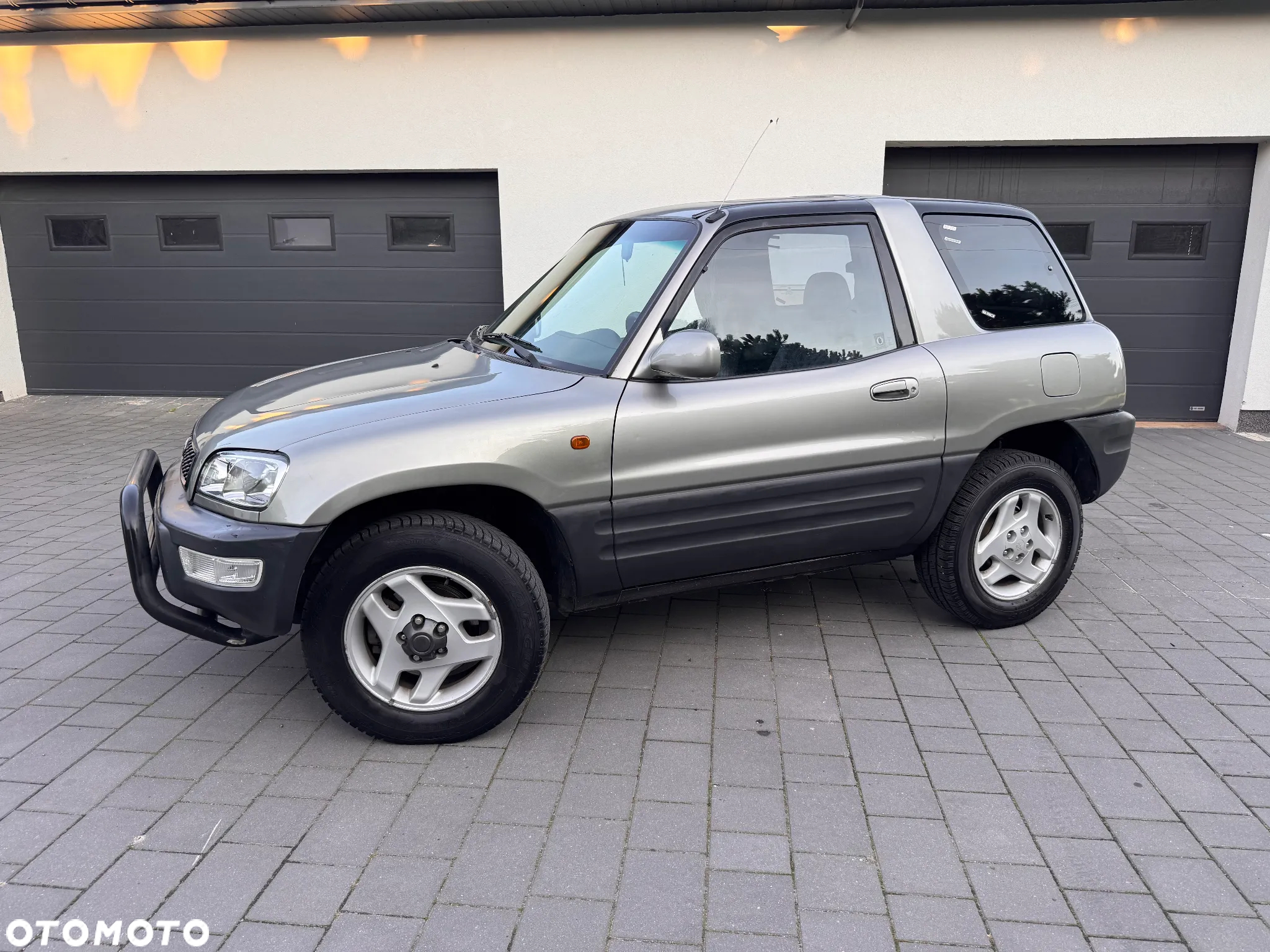 Toyota RAV4 2.0 - 2