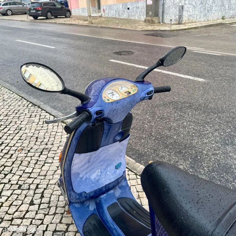 Piaggio Vespa 50 ETZ - 31