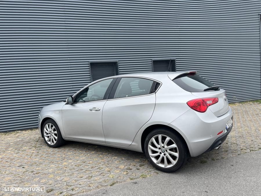 Alfa Romeo Giulietta 1.6 JTDM Distinctive 57X - 33