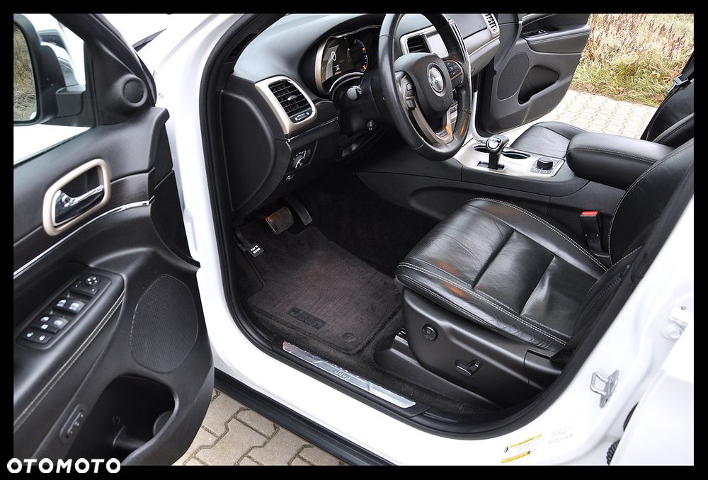 Jeep Grand Cherokee - 30