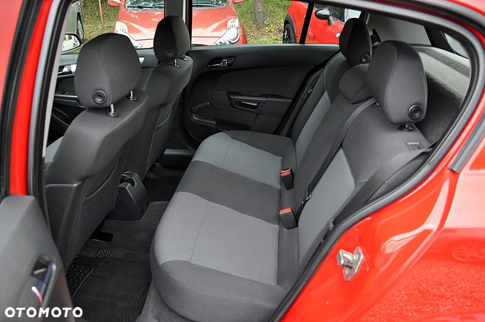 Opel Astra 1.4 Edition Plus - 24