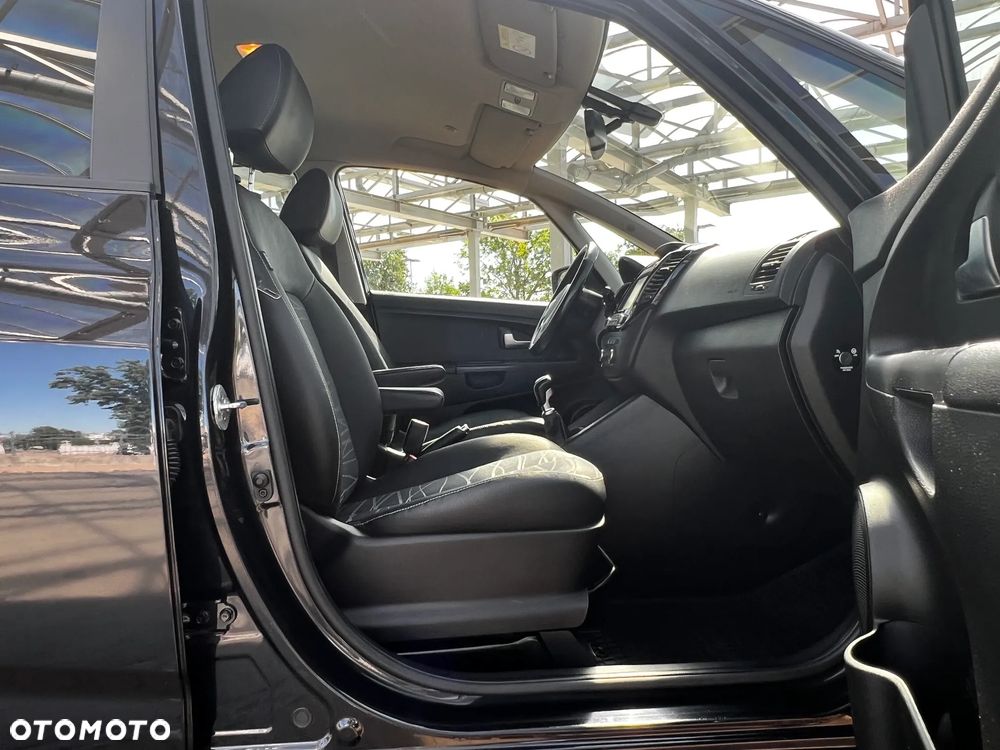Kia Venga 1.4 Business Line - 12