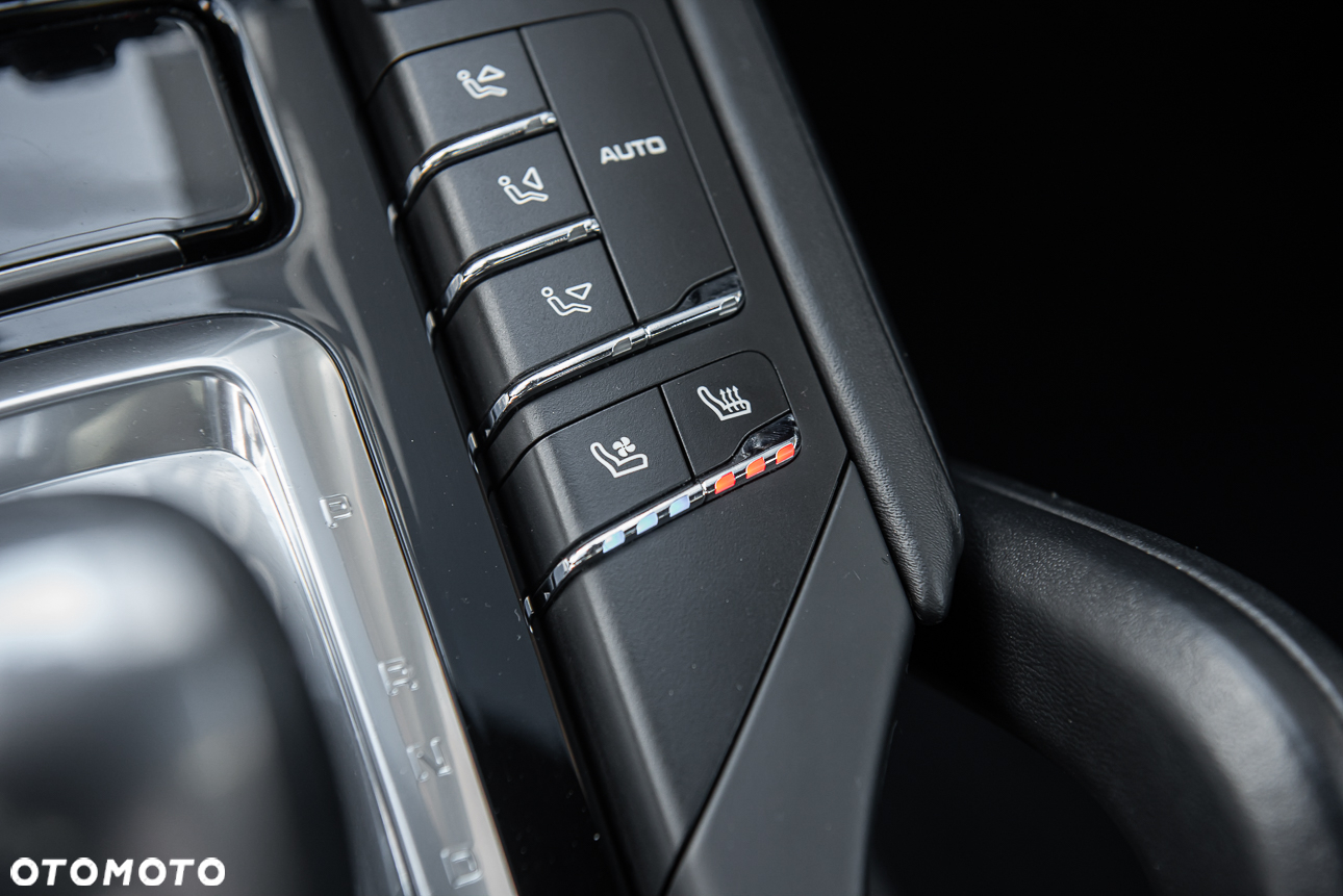 Porsche Cayenne Diesel Platinum Edition - 25