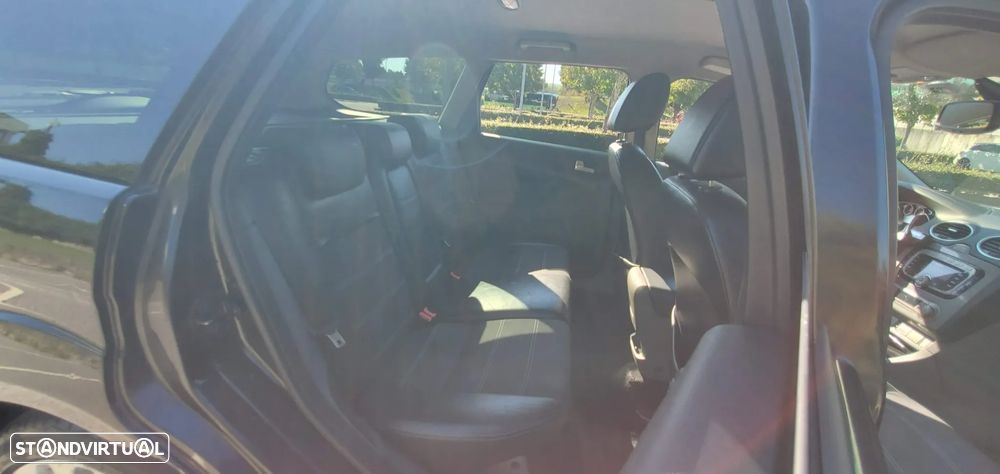 Ford Focus SW 1.6 TDCi Titanium - 11