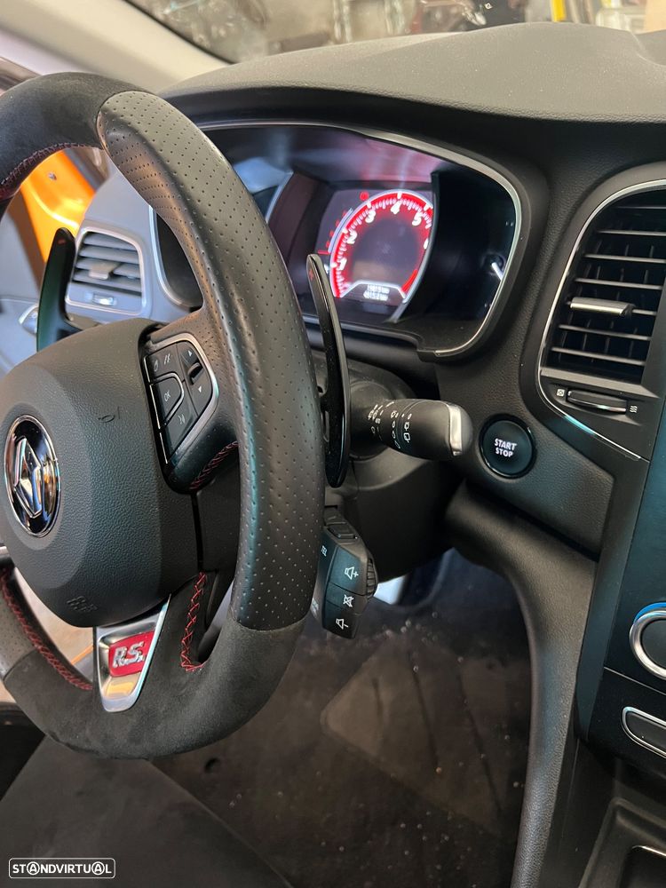 Renault Mégane TCe 300 GPF EDC R.S. TROPHY - 23