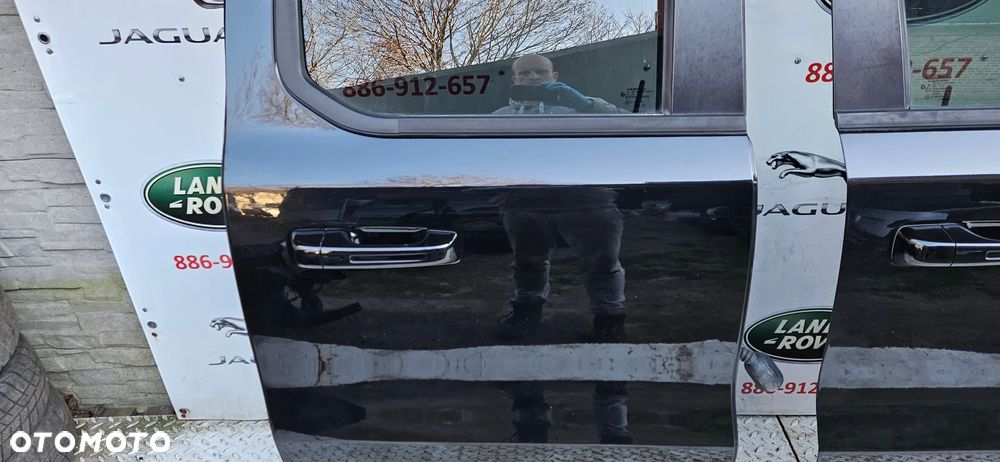 RAM 1500 V 5  2019- Big Horn KRÓTKI QUAD CAB 1,5 Drzwi przód prawy Drzwi przednie prawe  KOMPLETNE KOLOR PXJ - 15