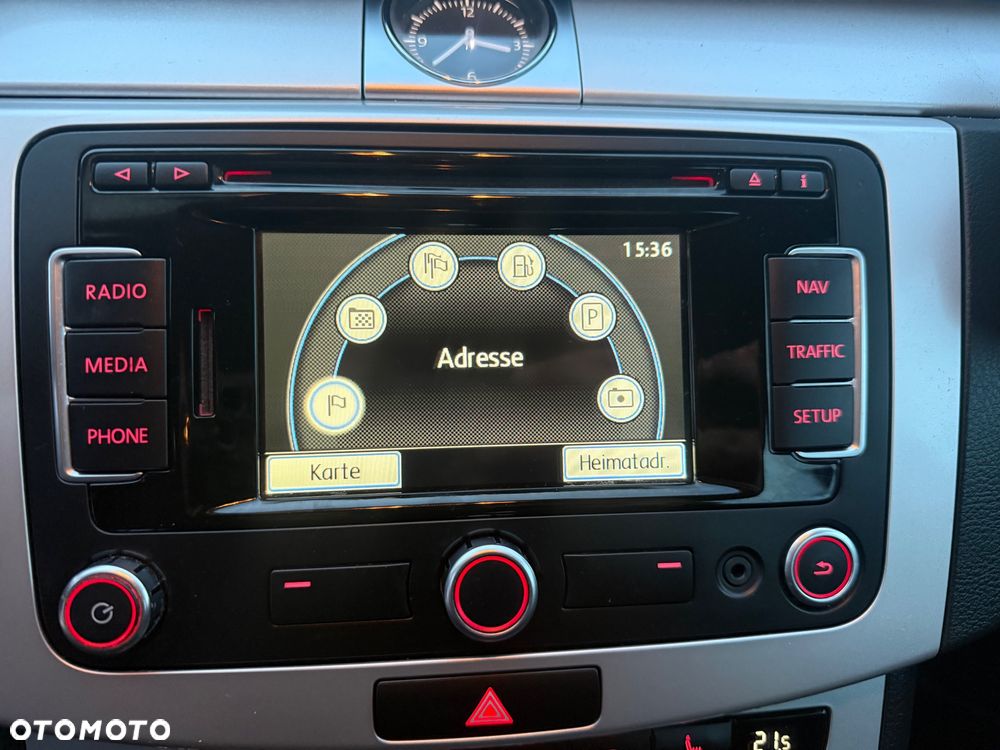 Volkswagen Passat - 16