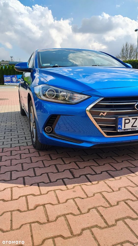 Hyundai Elantra 1.6 Comfort - 1