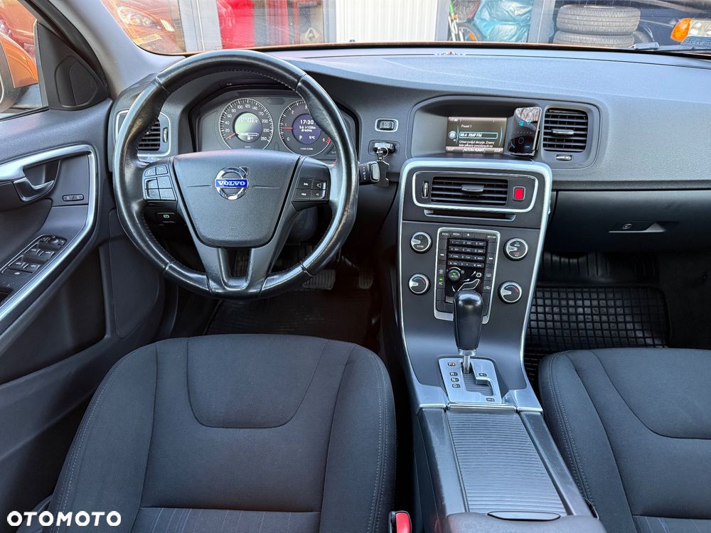 Volvo S60 D3 Geartronic R-Design - 7