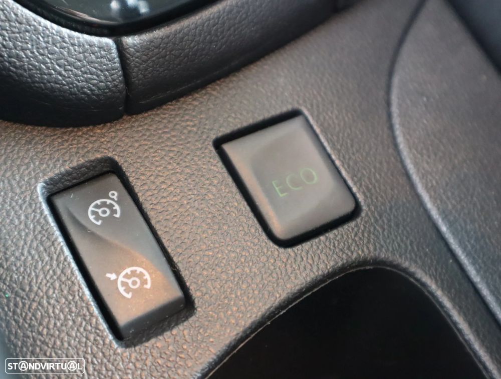 Renault Clio 0.9 TCe Limited Bi-Fuel - 45