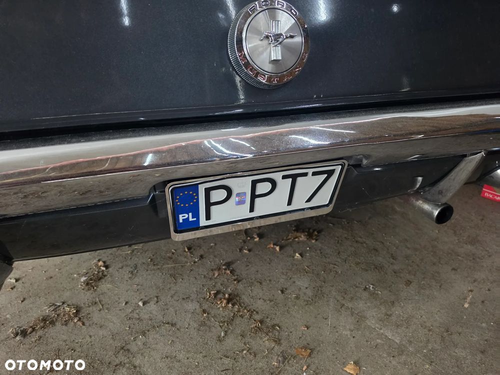 Ford Mustang - 36