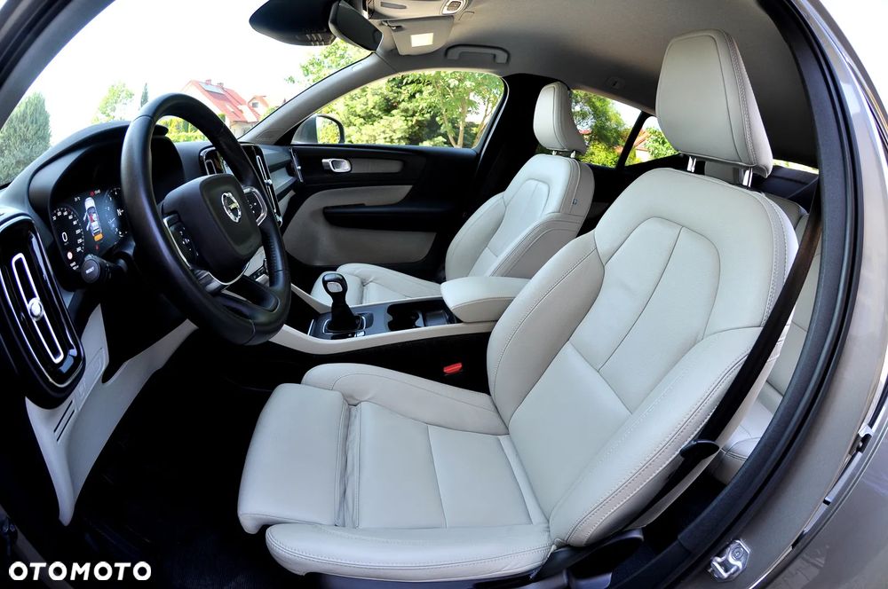 Volvo XC 40 T3 Inscription - 22