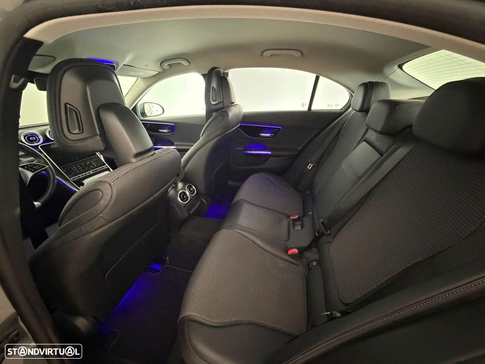 Mercedes-Benz C 300 - 13