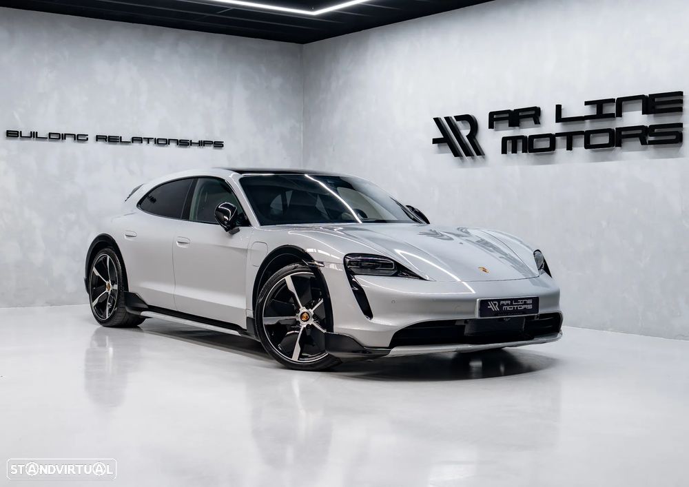 Porsche Taycan Cross Turismo 4 - 1