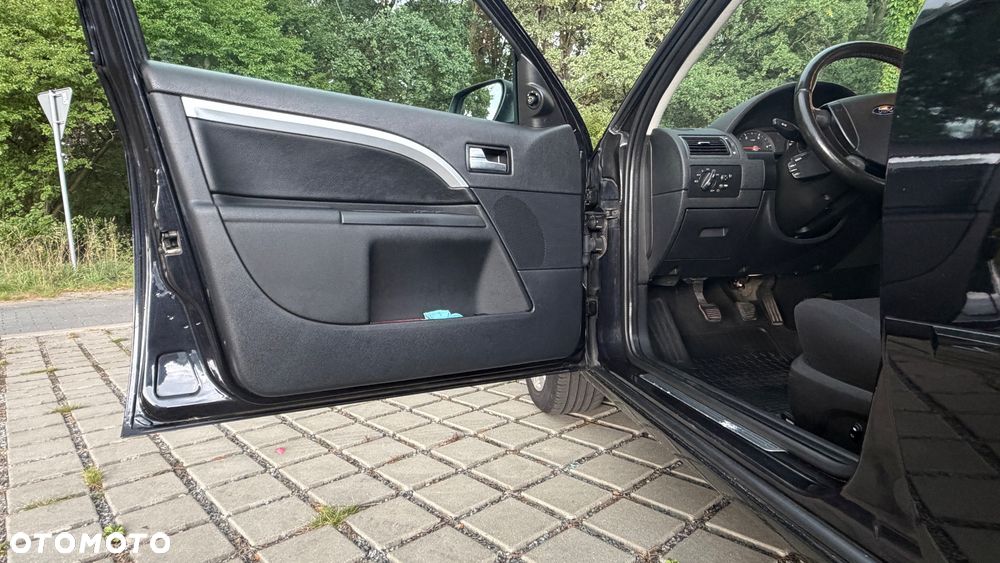 Ford Mondeo 2.0 TDCI DPF Ambiente - 14