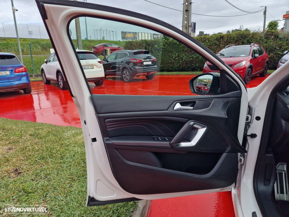 Peugeot 308 1.2 PureTech GT Line - 9