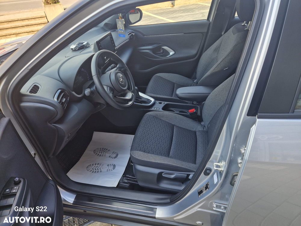 Toyota Yaris Cross 1.5 VVT-i HSD 4x2 Dynamic - 10