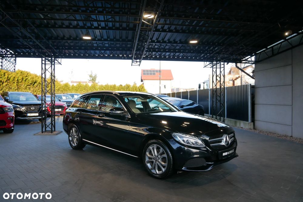 Mercedes-Benz Klasa C 200 4-Matic 9G-TRONIC - 2