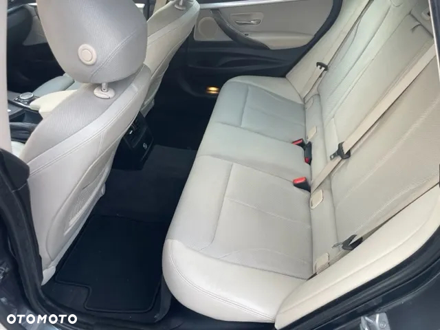 BMW Seria 3 318d Touring Luxury Line - 9