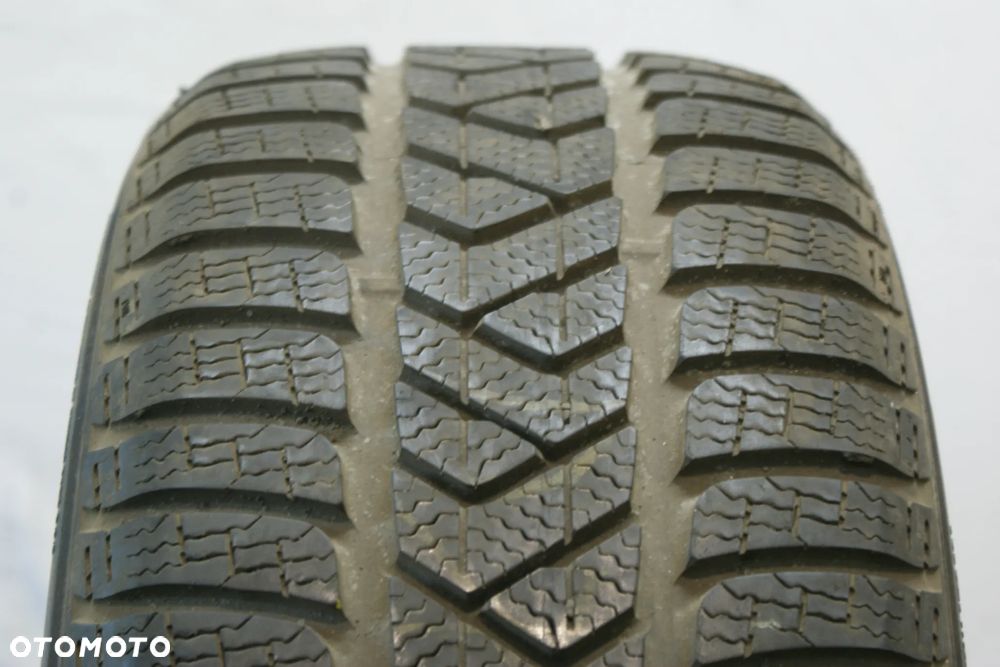 215/55R16 PIRELLI WINTER SOTTOZERO 3 , 6,2mm 543 - 1