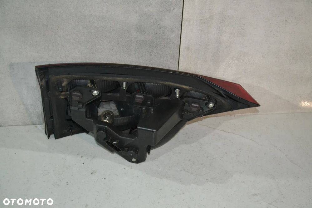 FORD GALAXY MK2 MK3 LAMPA TYŁ TYLNA PRAWA W KLAPĘ ORYGINAŁ 6M21-13A602-EB - 2
