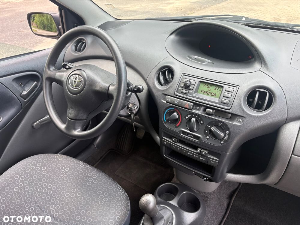 Toyota Yaris 1.0 - 27