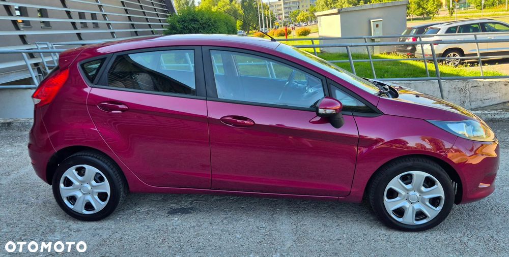 Ford Fiesta 1.25 Celebration - 17