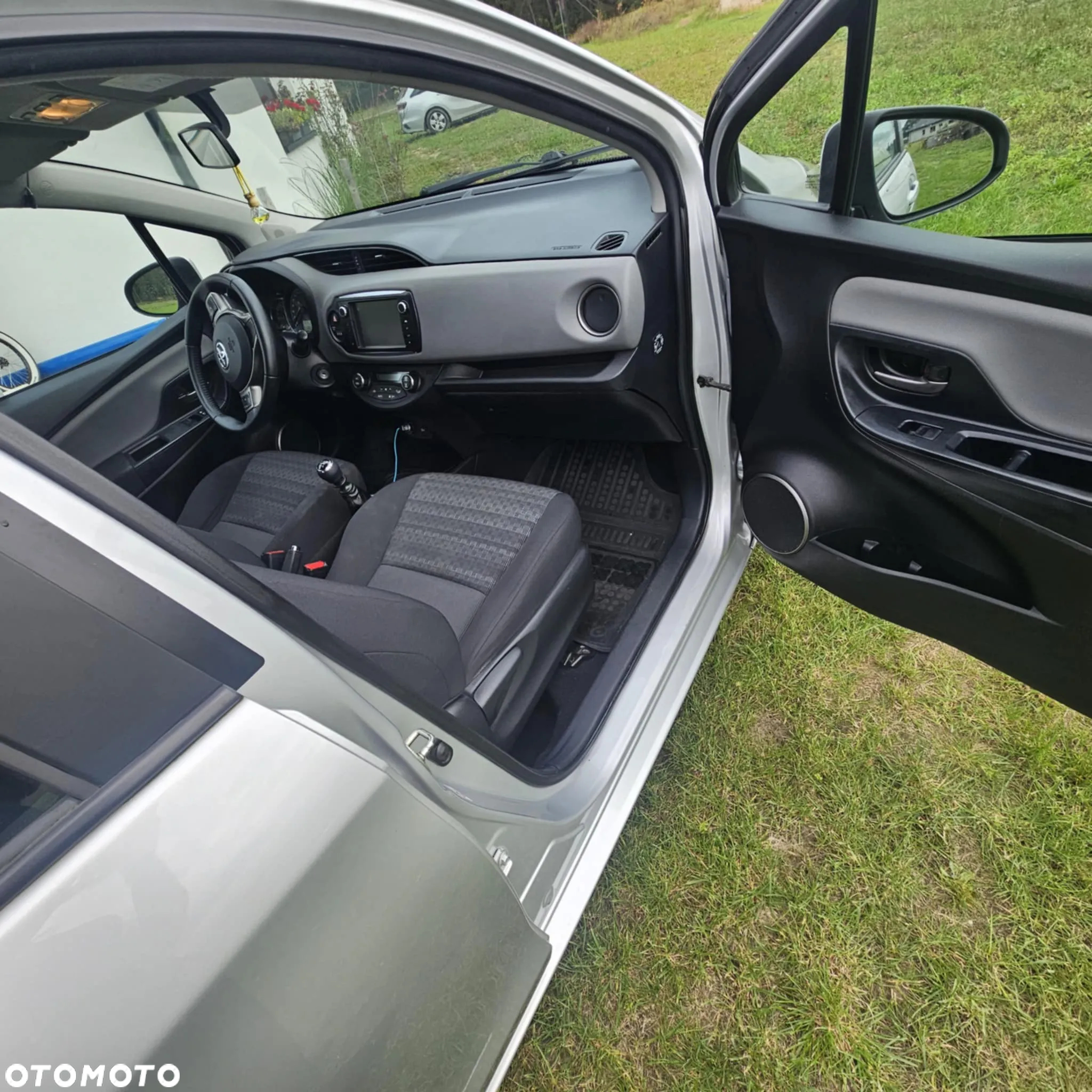 Toyota Yaris 1.33 Active EU6 - 16