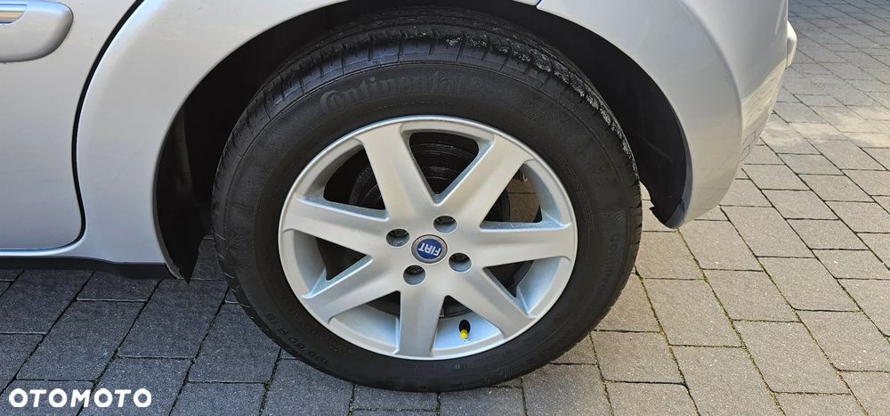 Fiat Idea 1.4 16V Emotion - 13