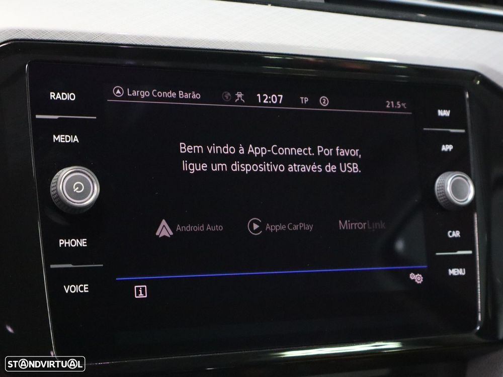 VW Passat Variant 2.0 TDI Business DSG - 17