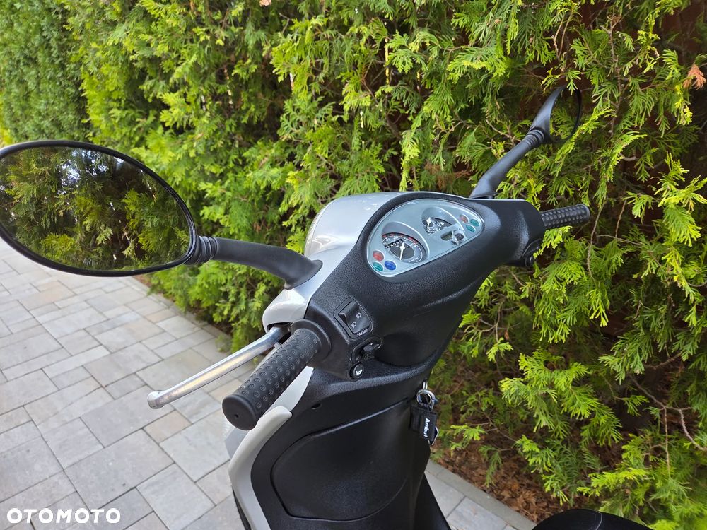 Piaggio FLY - 12