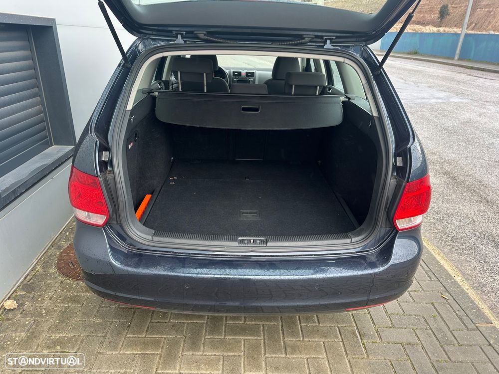 VW Golf Variant 2.0 TDi Confortline DSG - 16