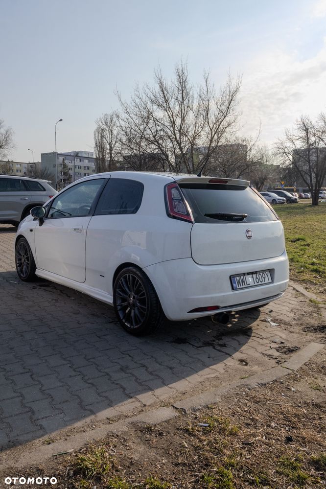 Fiat Grande Punto 1.9 Multijet 8V Sport - 3