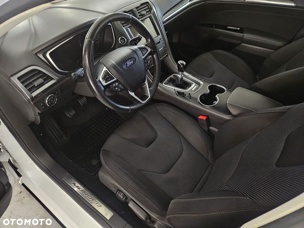 Ford Mondeo 2.0 TDCi ECOnetic Start-Stopp Business Edition - 11