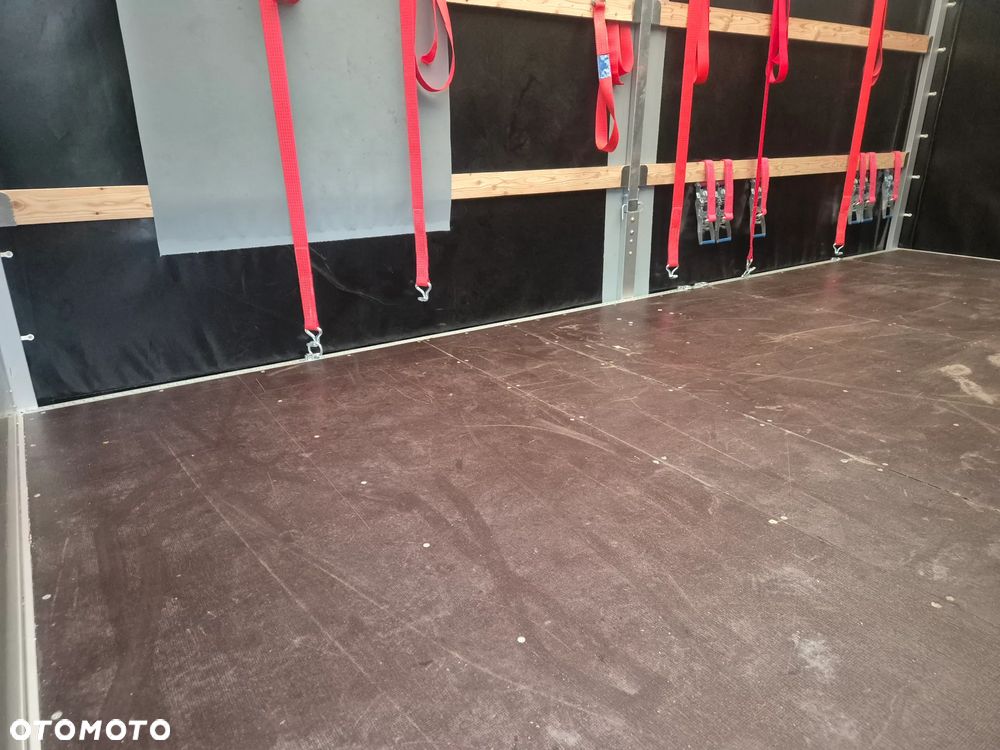 Volkswagen Crafter - 25