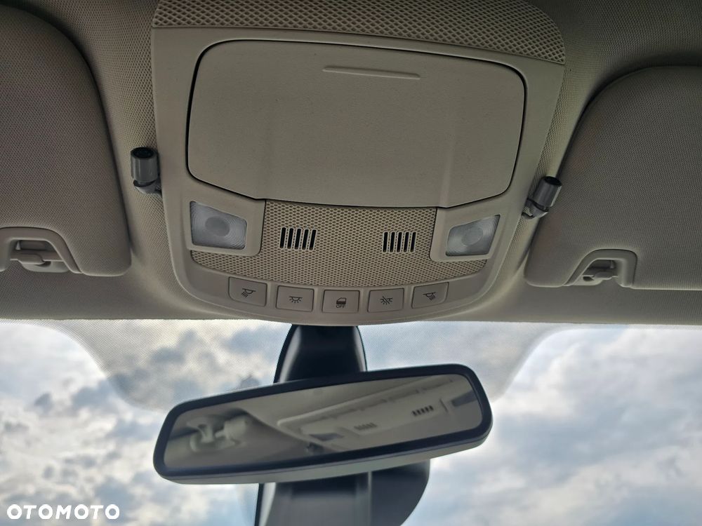 Ford Mondeo 1.5 EcoBoost Gold X (Trend) - 31
