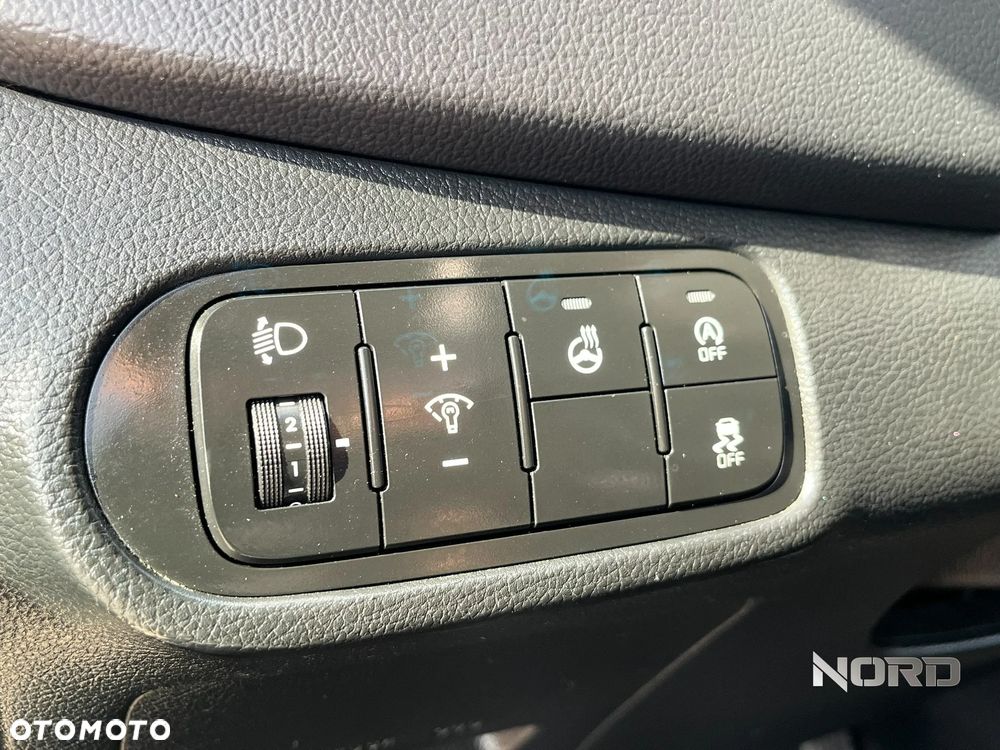 Kia Carens 1.6 GDI L - 23