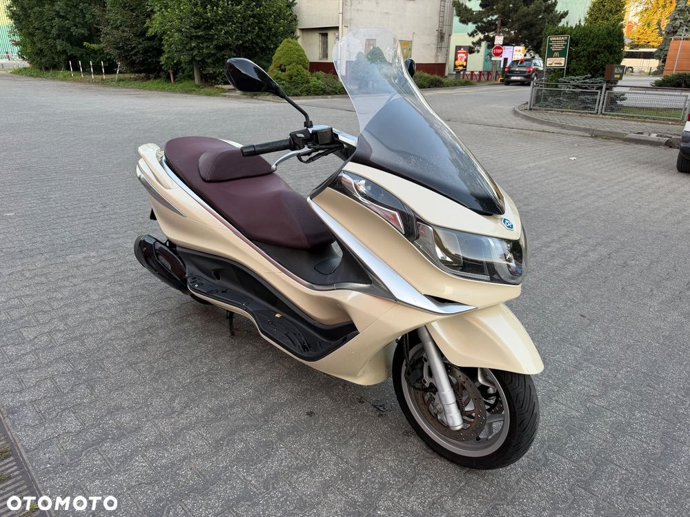 Piaggio X10 - 17