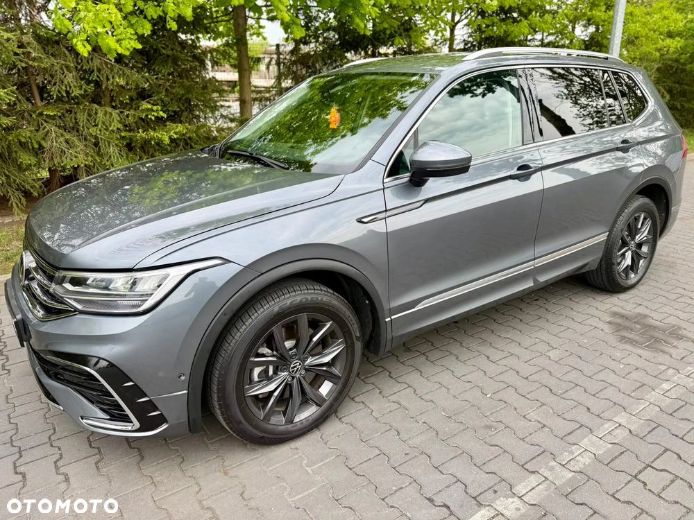 Volkswagen Tiguan - 1