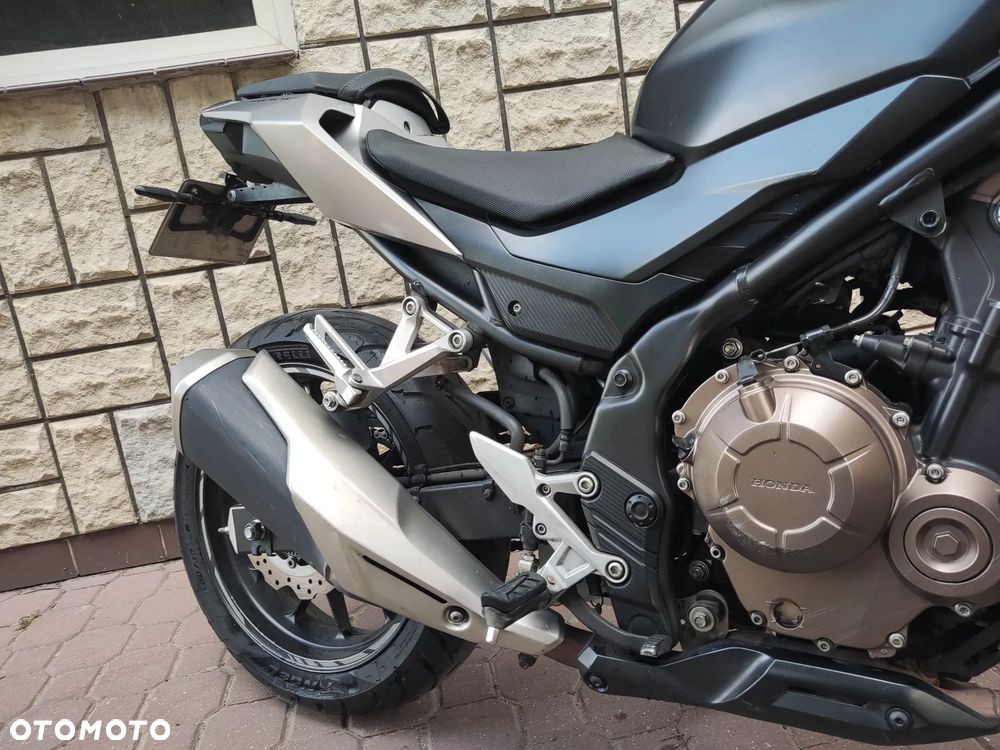 Honda CB - 12