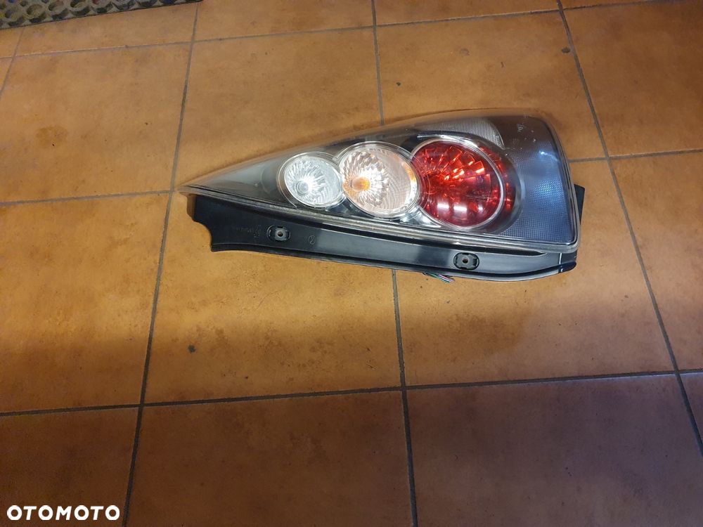 LAMPA PRAWY TYŁ MAZDA 5 SPORT - 3