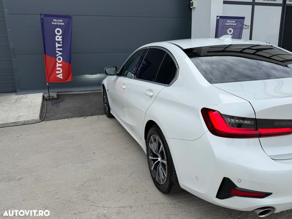 BMW Seria 3 - 21