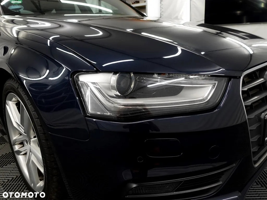 Audi A4 Avant 2.0 TDI DPF S line Sportpaket - 32