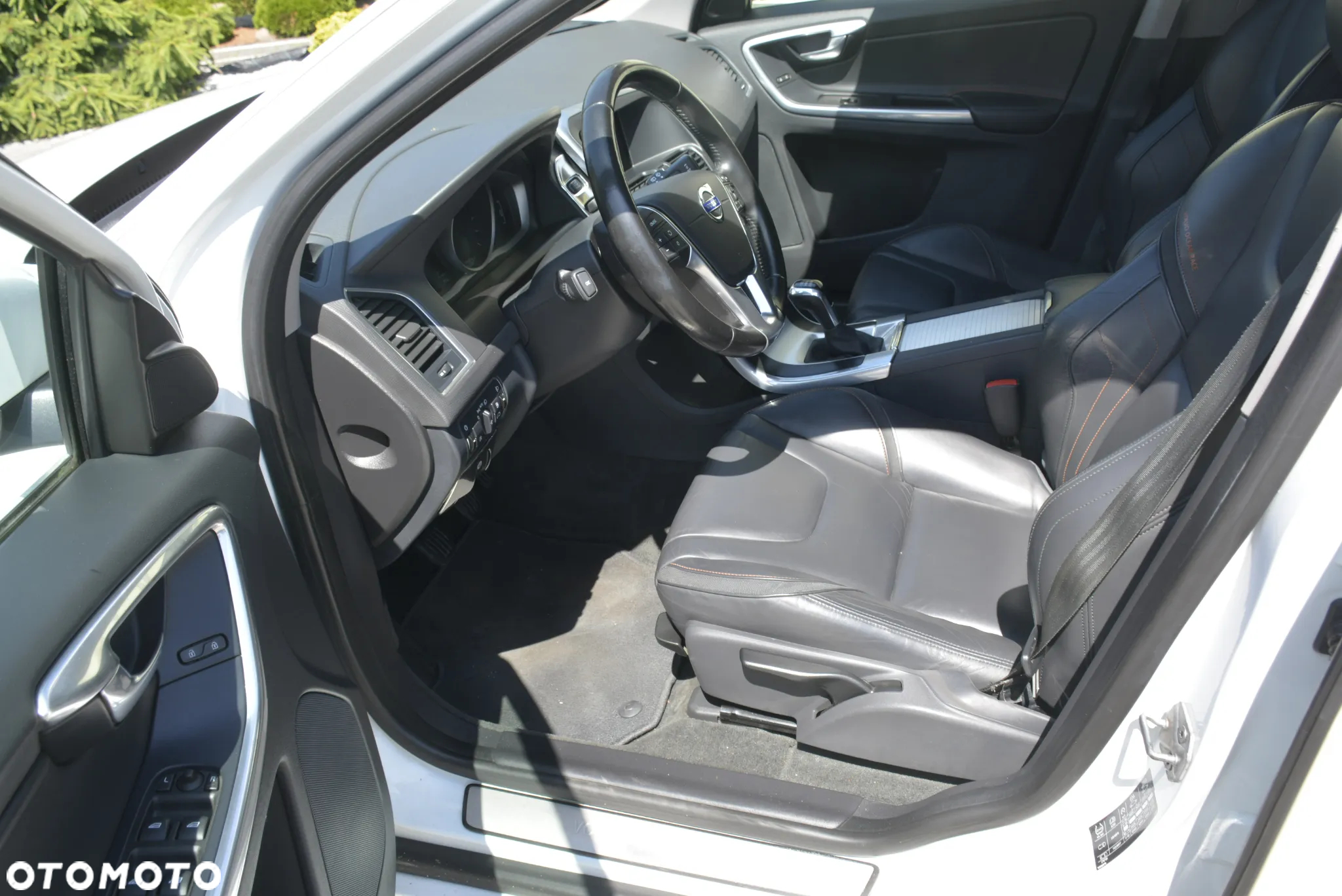 Volvo XC 60 D3 Drive-E Ocean Race - 10