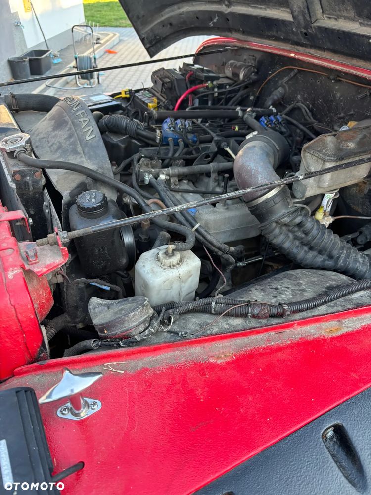 Jeep Wrangler 2.5L - 24