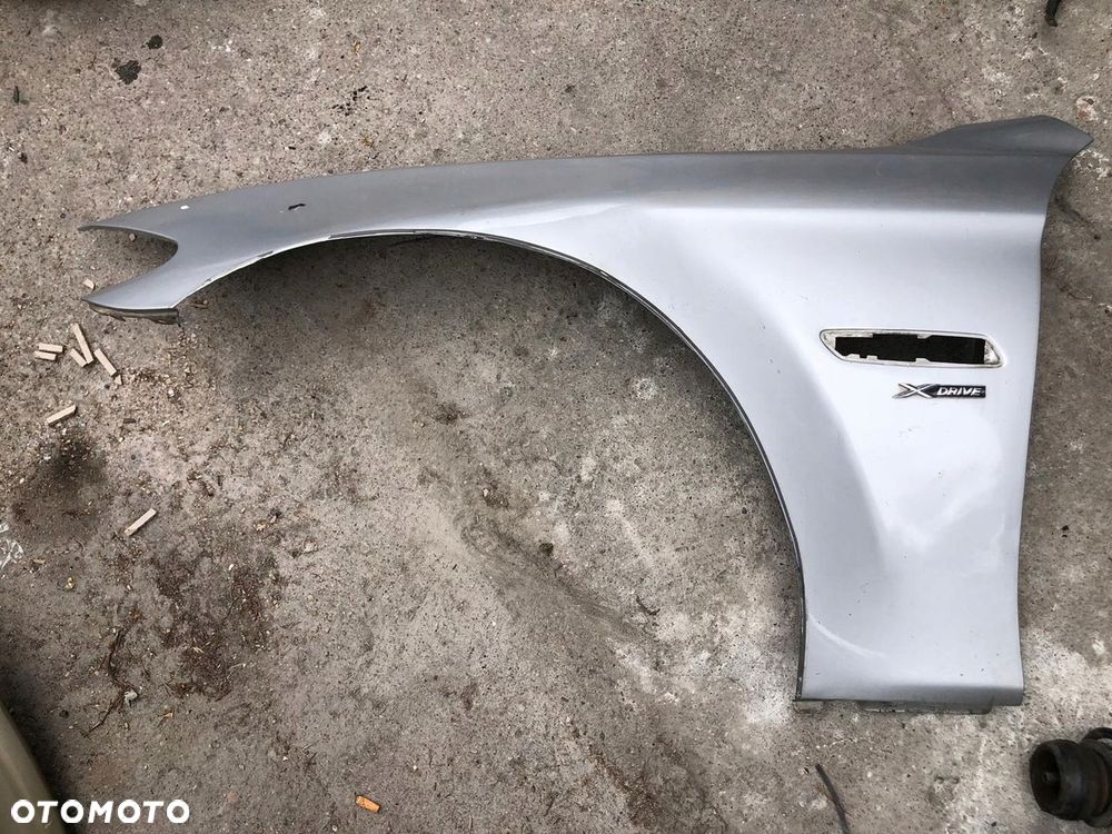 BMW 5 F10 F11 BŁOTNIK LEWY srebrny titansilber - 1